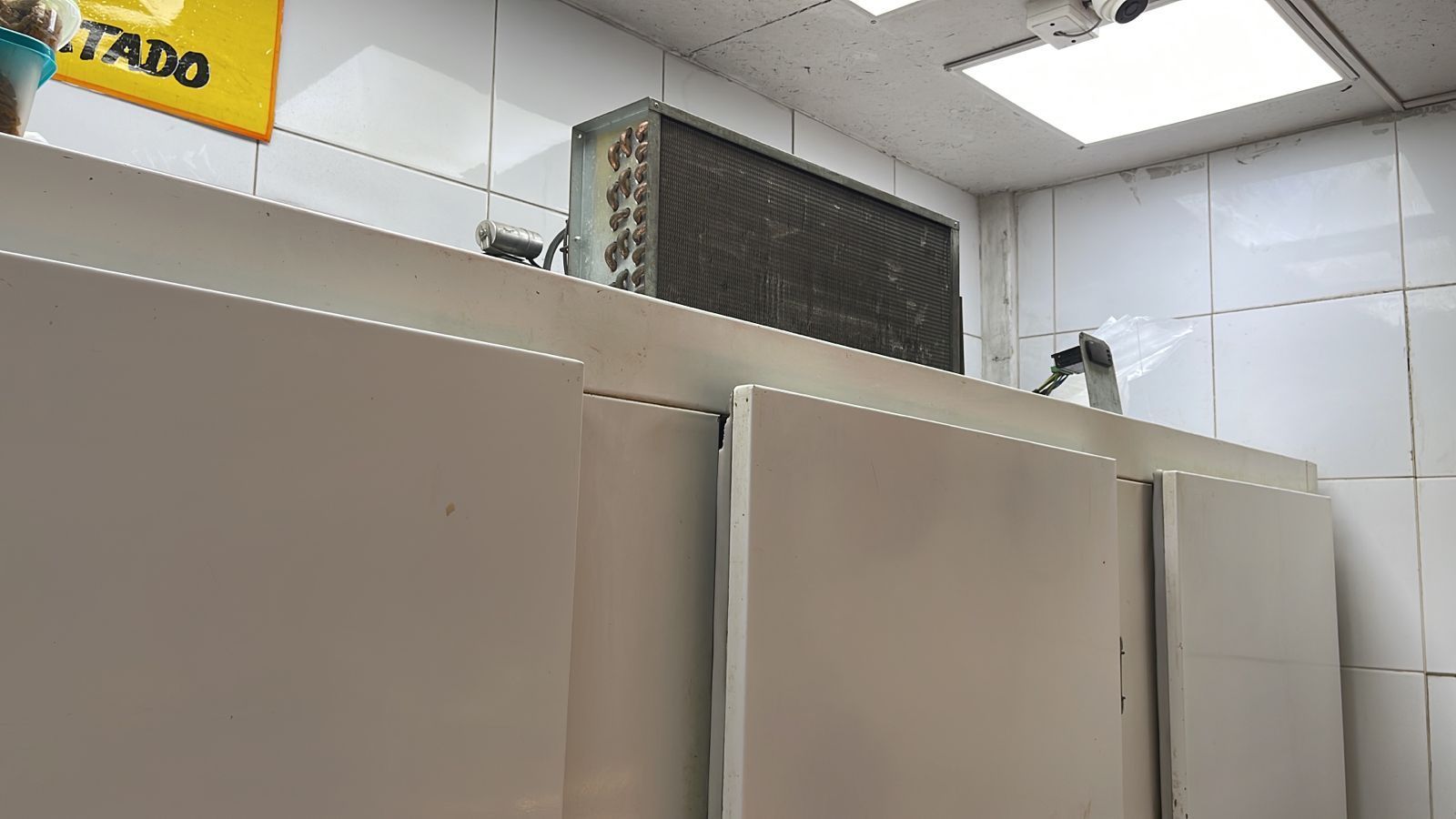 mantenimiento de neveras industriales chiller vitrinas de refrigeración