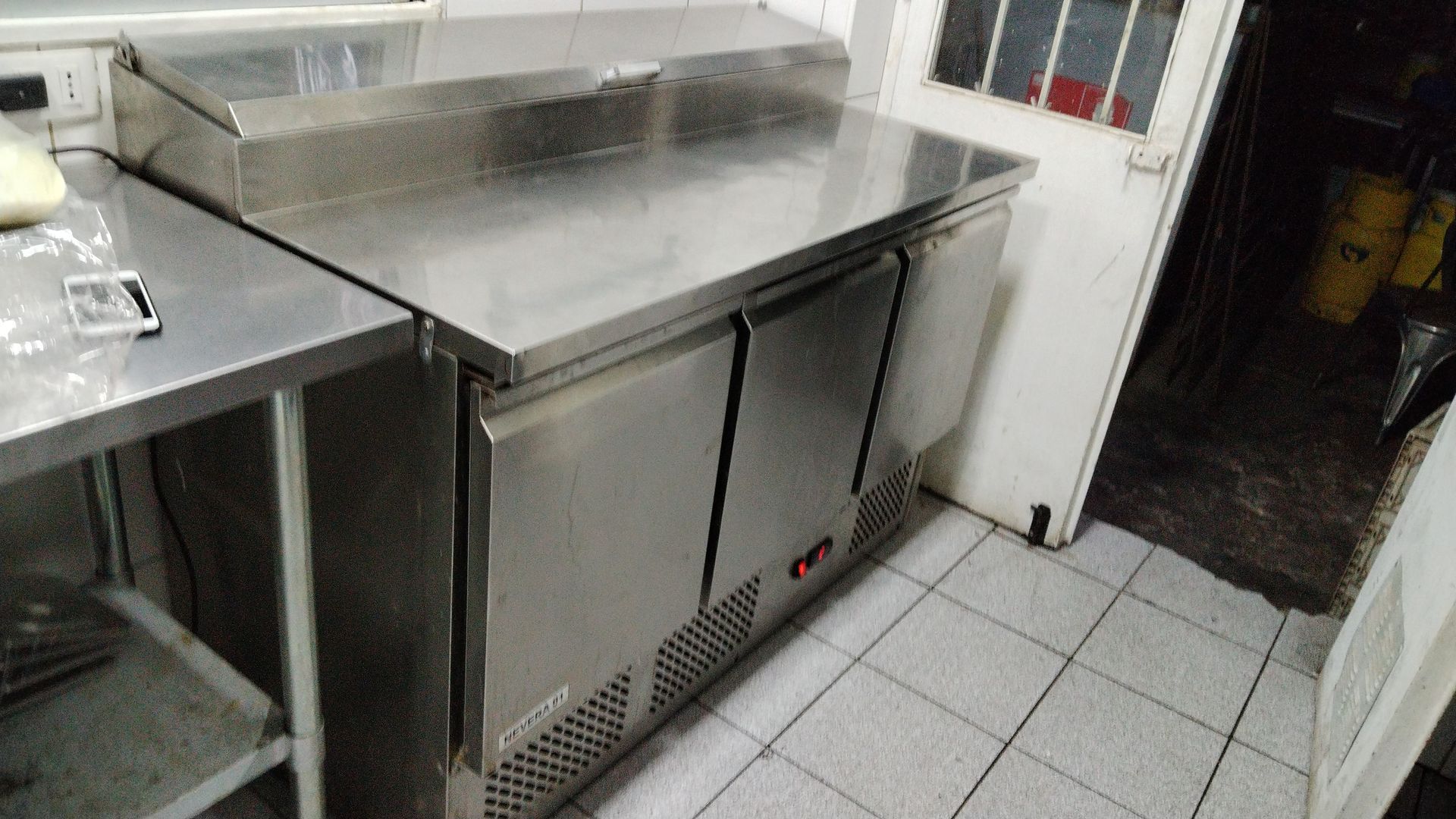 mantenimiento de neveras industriales chiller vitrinas de refrigeración