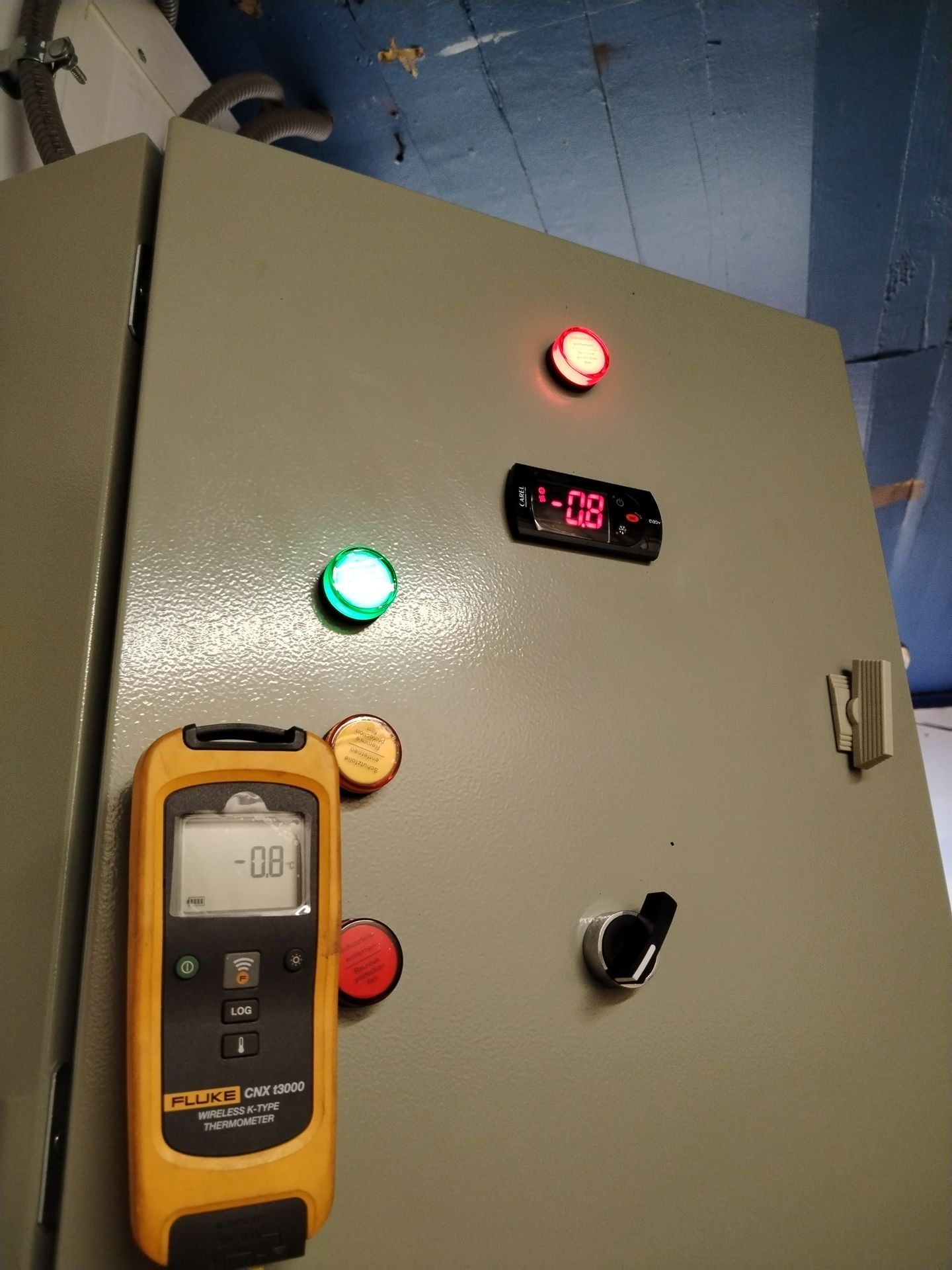 mantenimiento de neveras industriales chiller vitrinas de refrigeración