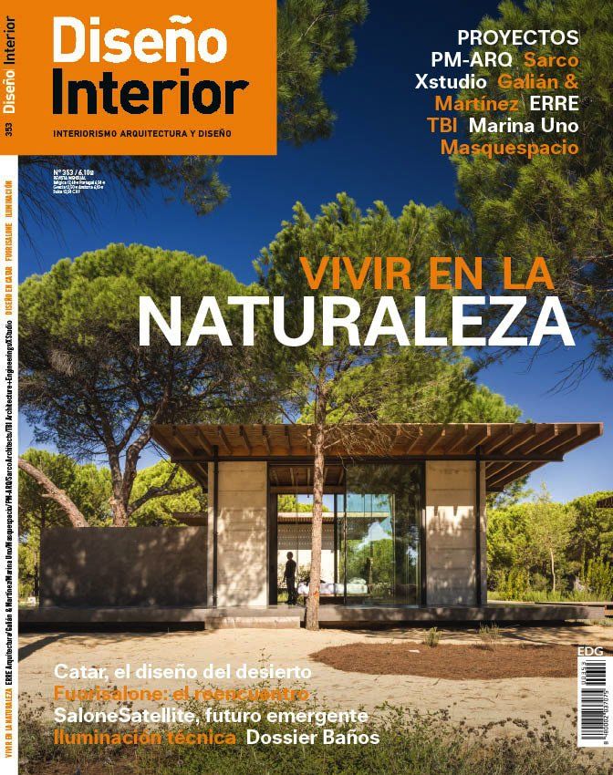 the cover of a magazine titled diseno interior