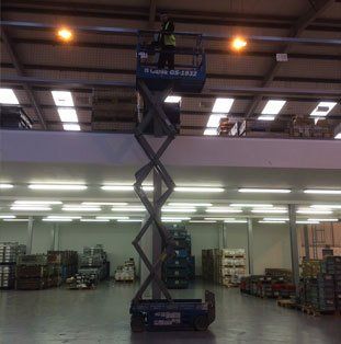 scissor lift mobile elevated work platform