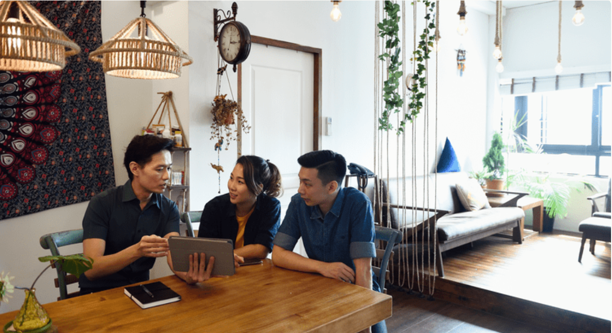 Waiting for the perfect buyer to fall in love with your house? In today’s market, that’s usually not