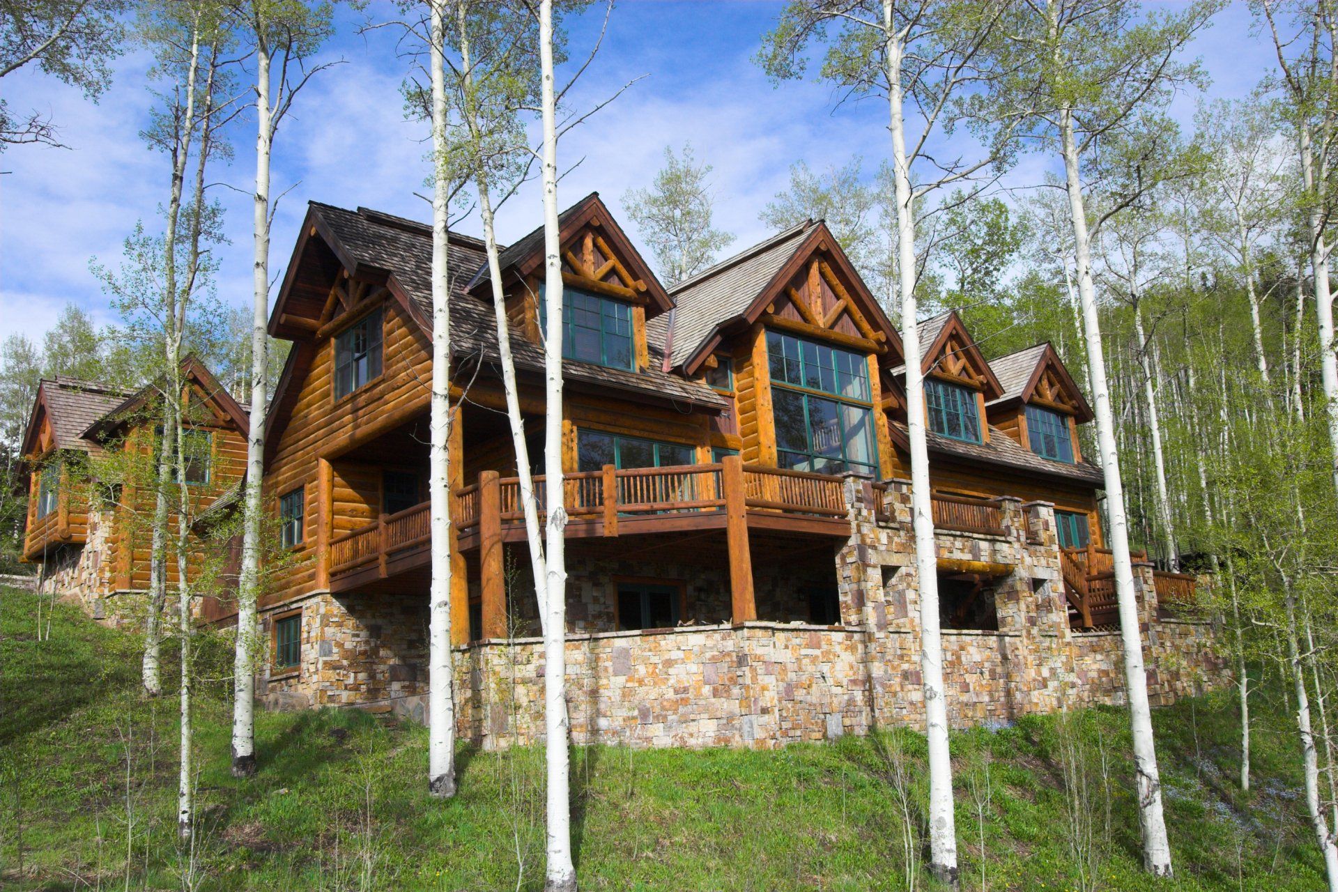 Benefits of Buying Directly from a Cedar Log Home Manufacturer | Pittsburgh | Young's Cedar Log Home