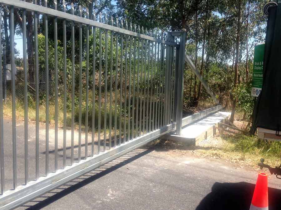 Fence Supply & Installation Newcastle Central Coast Fencing Industries