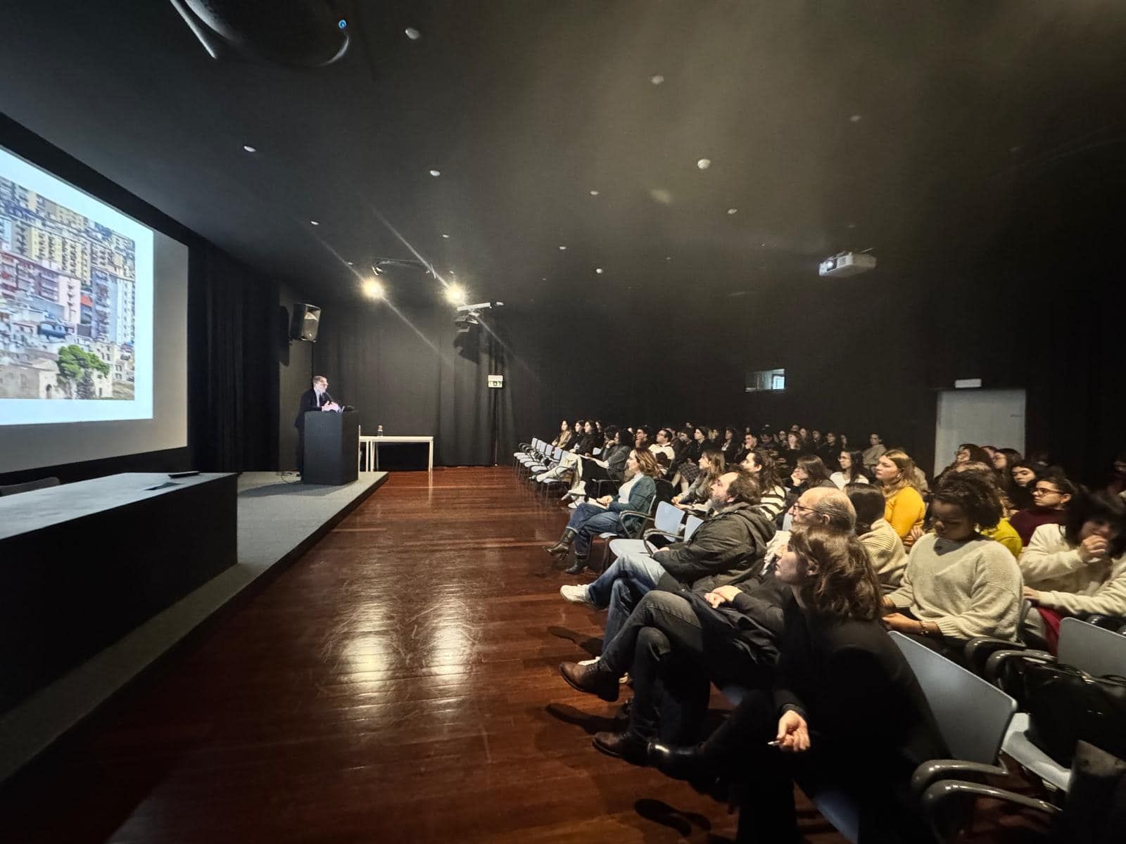 Seminario presso ESAD Matosinhos di Porto sui progetti di interni
