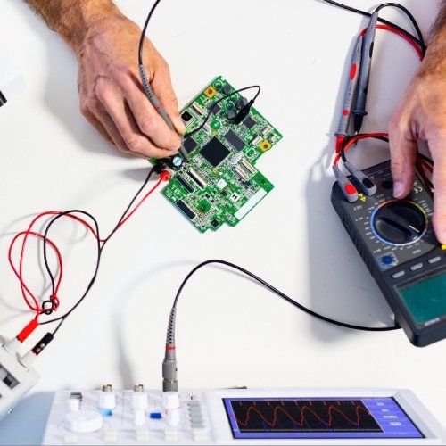 utensili per elettricisti