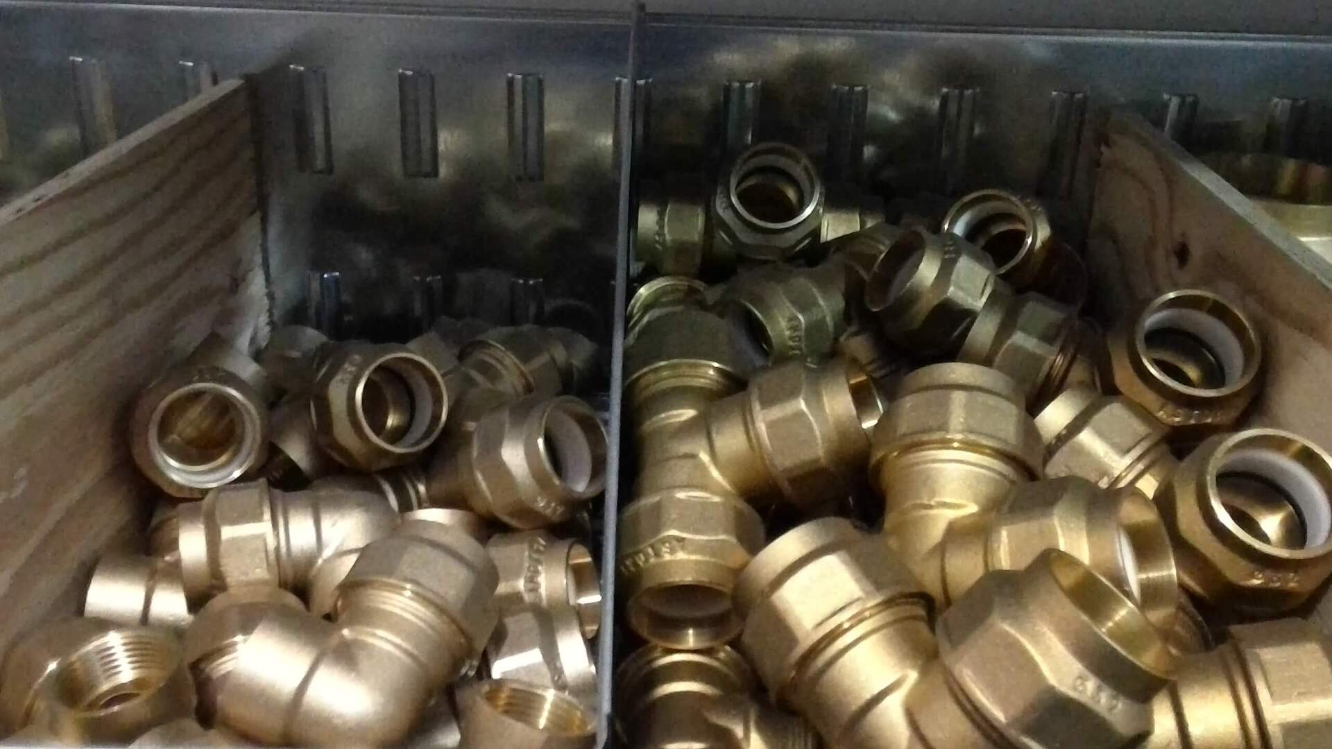 raccordi metallici per impianto idraulico