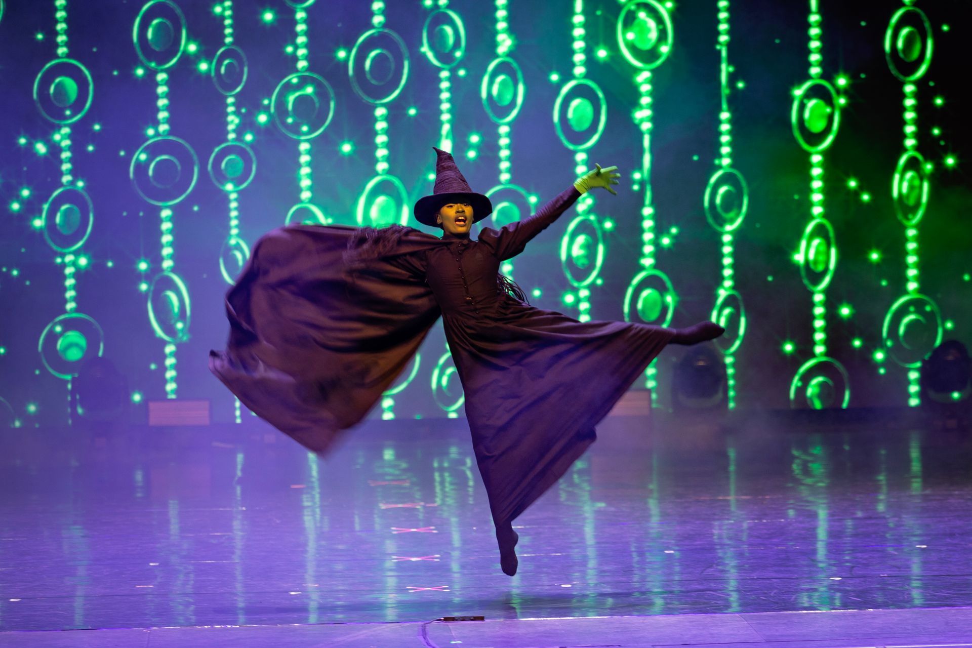 Elphaba ballet dancer