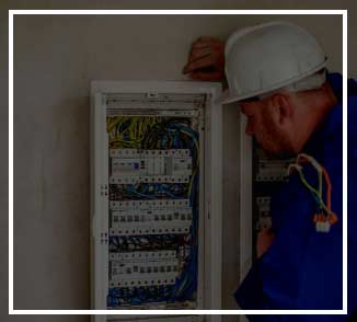 INDUSTRIAL ELECTRICIAN