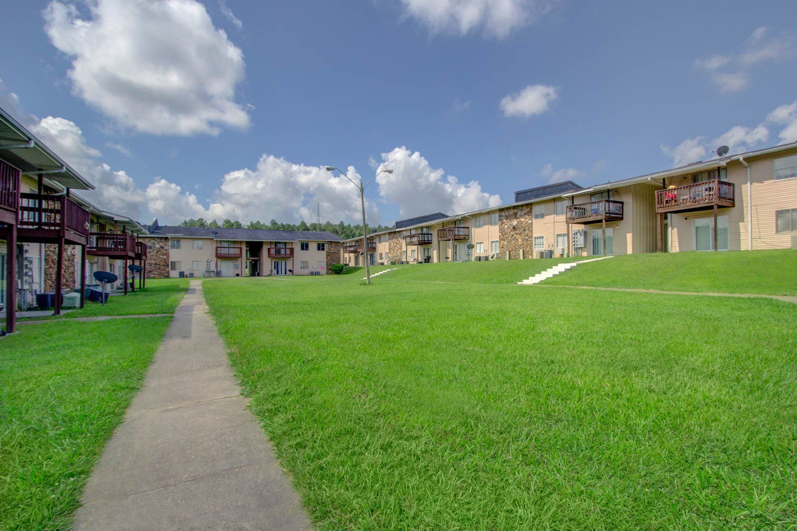 Exterior | Melrose Apartments