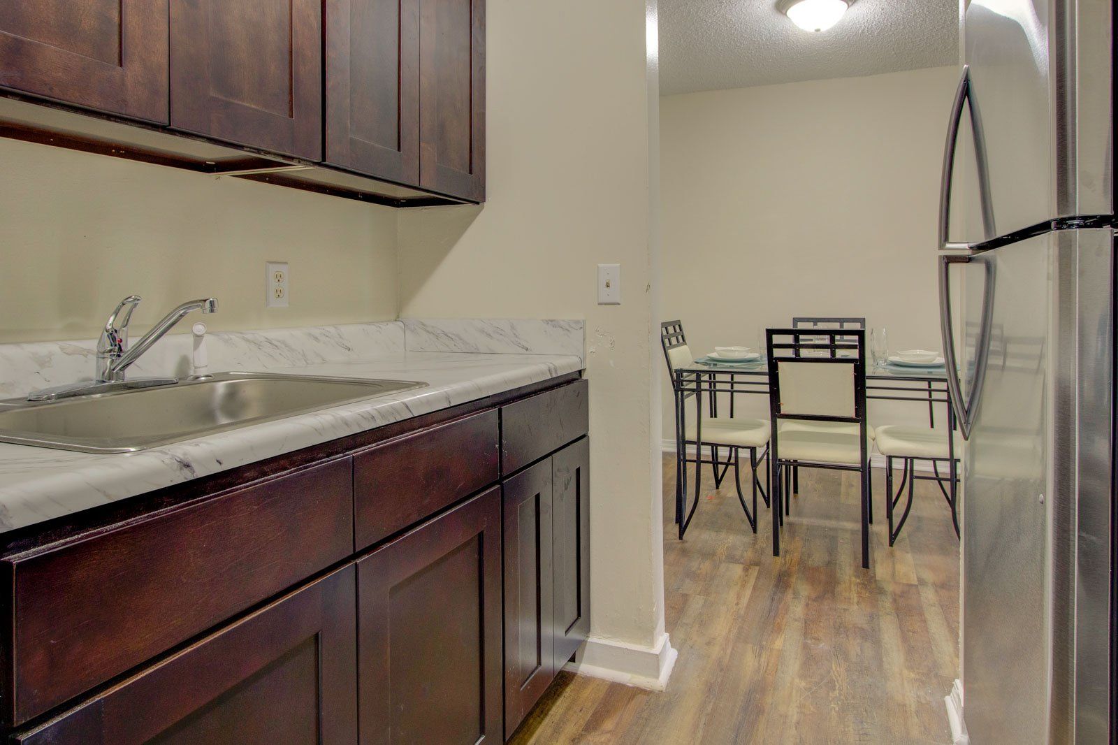 Kitchen | Melrose Apartments