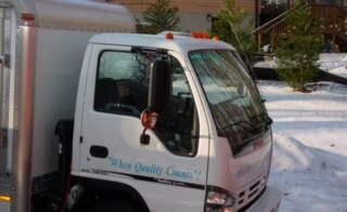 Front Truck of Deluxe Carpet Cleaning - Area Rug Cleaning, Bathroom Cleaning