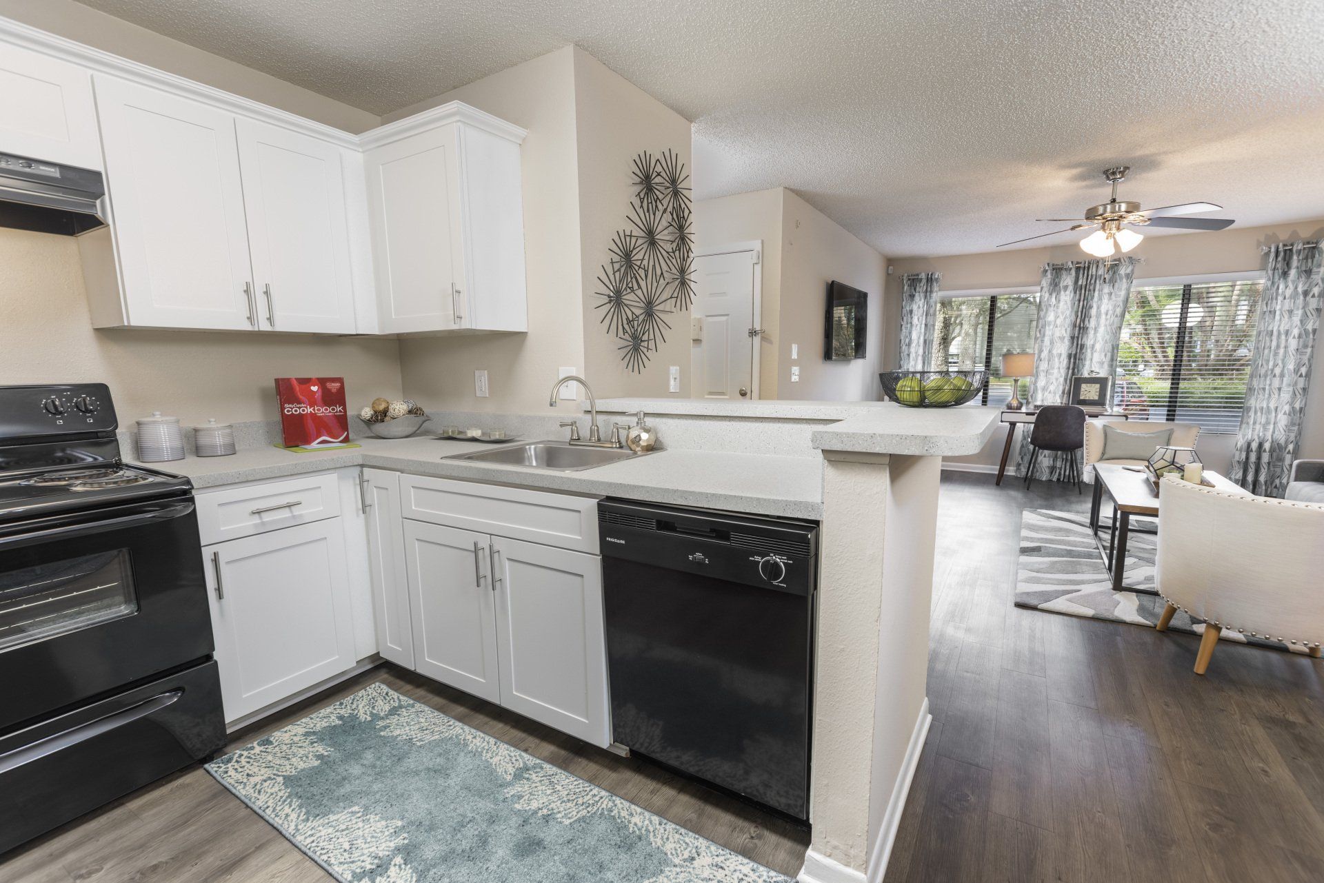 Apartments in Sarasota, FL | Huntington Place Apartments