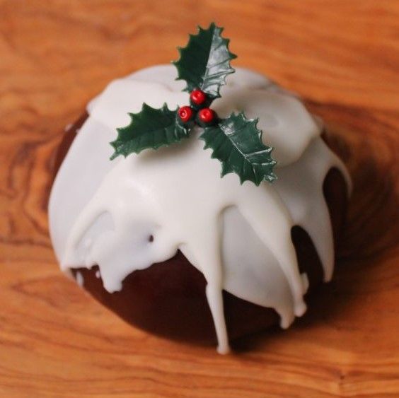 Gigha Christmas Pudding- Mature cheddar shaped as a mini Xmas pudding!