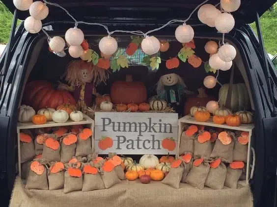 Pumkin patch themed trunk or treat with lights