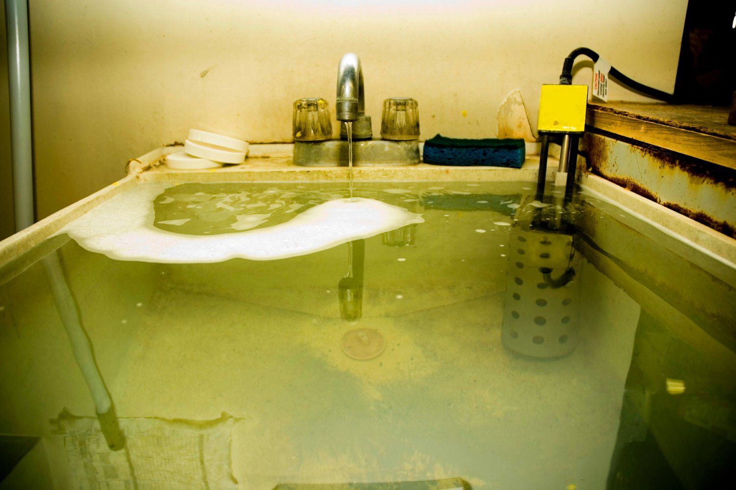 bathroom sewage cleanup