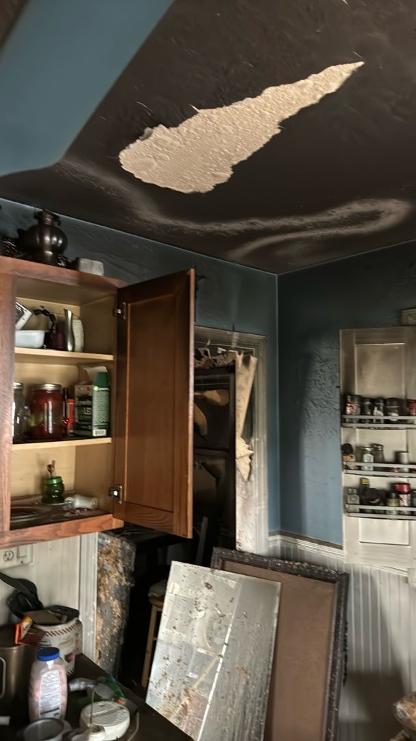 Kitchen smoke damage cleanup in Springfield home