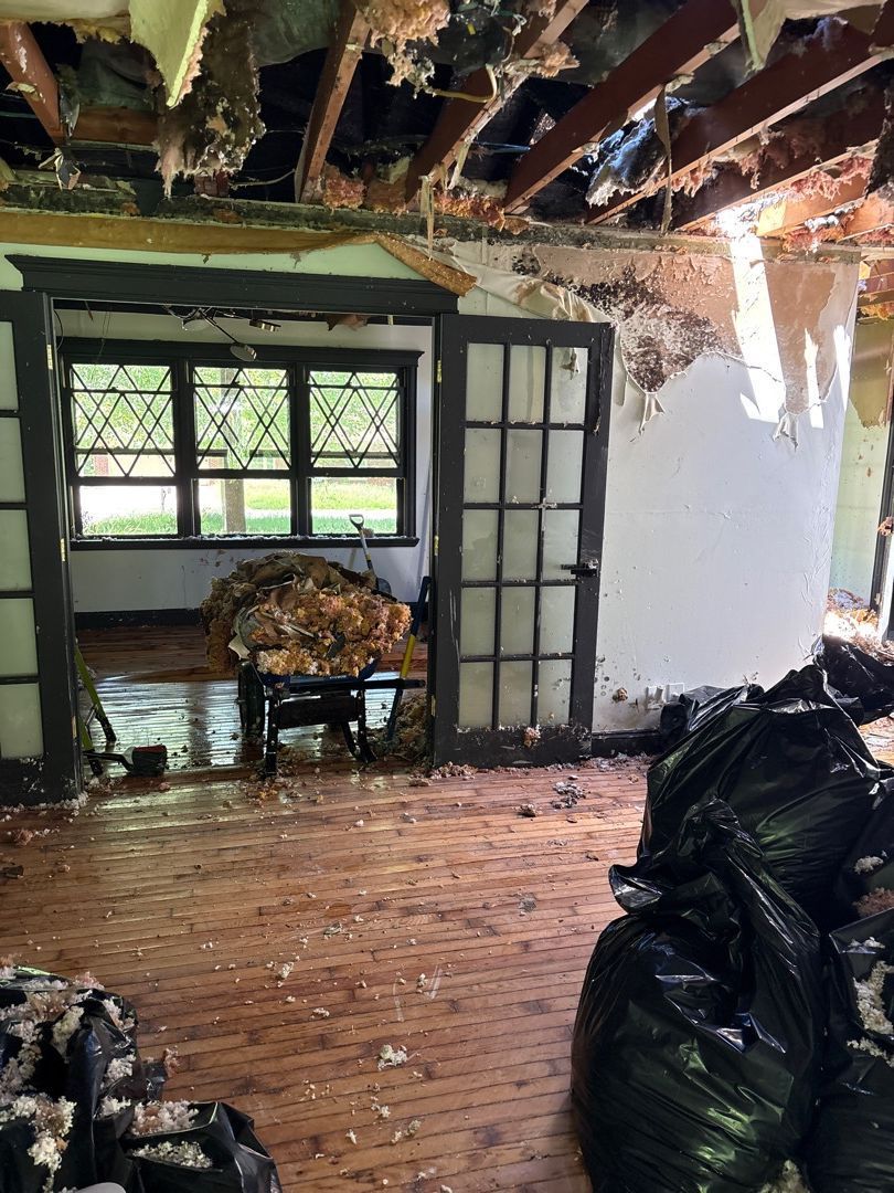 Fire restoration debris removal with contractor bags in Springfield