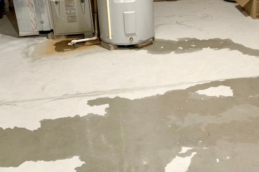 Water heater leak causing basement water damage