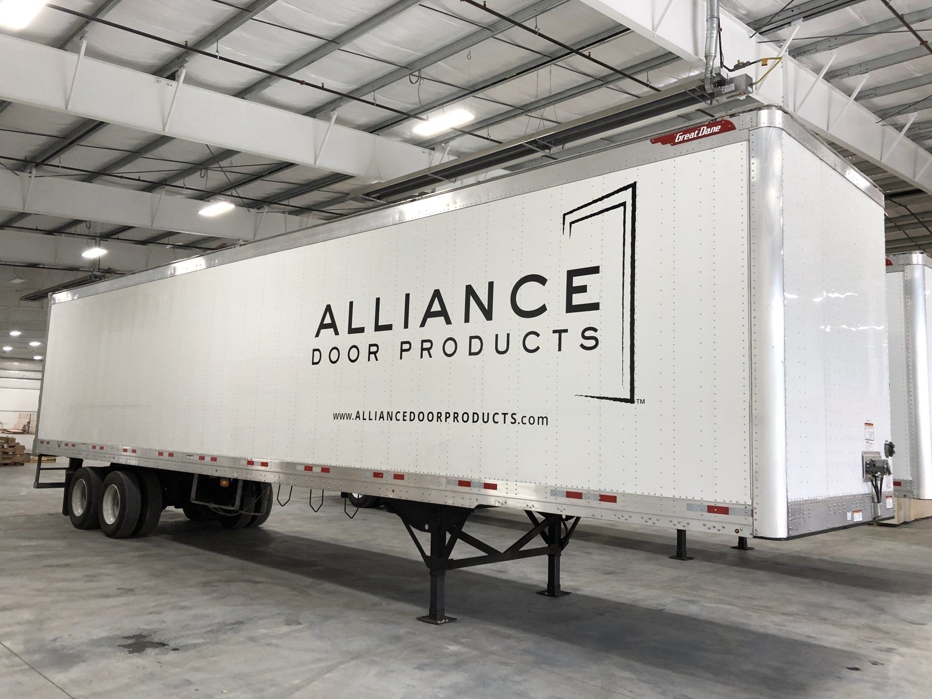 fleet vehicle vinyl graphics on a semi trailer