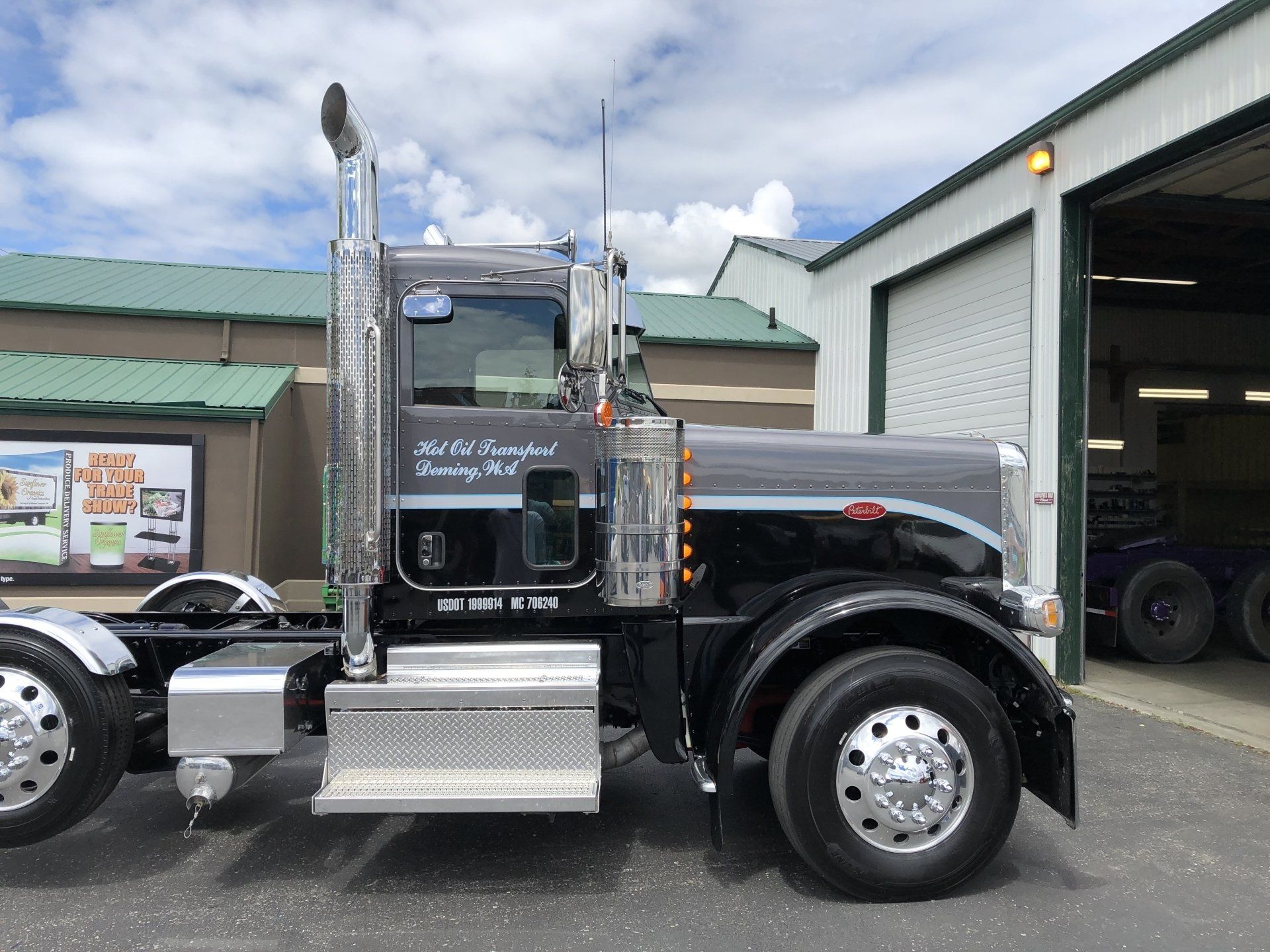 fleet vehicle vinyl graphics on a semi truck