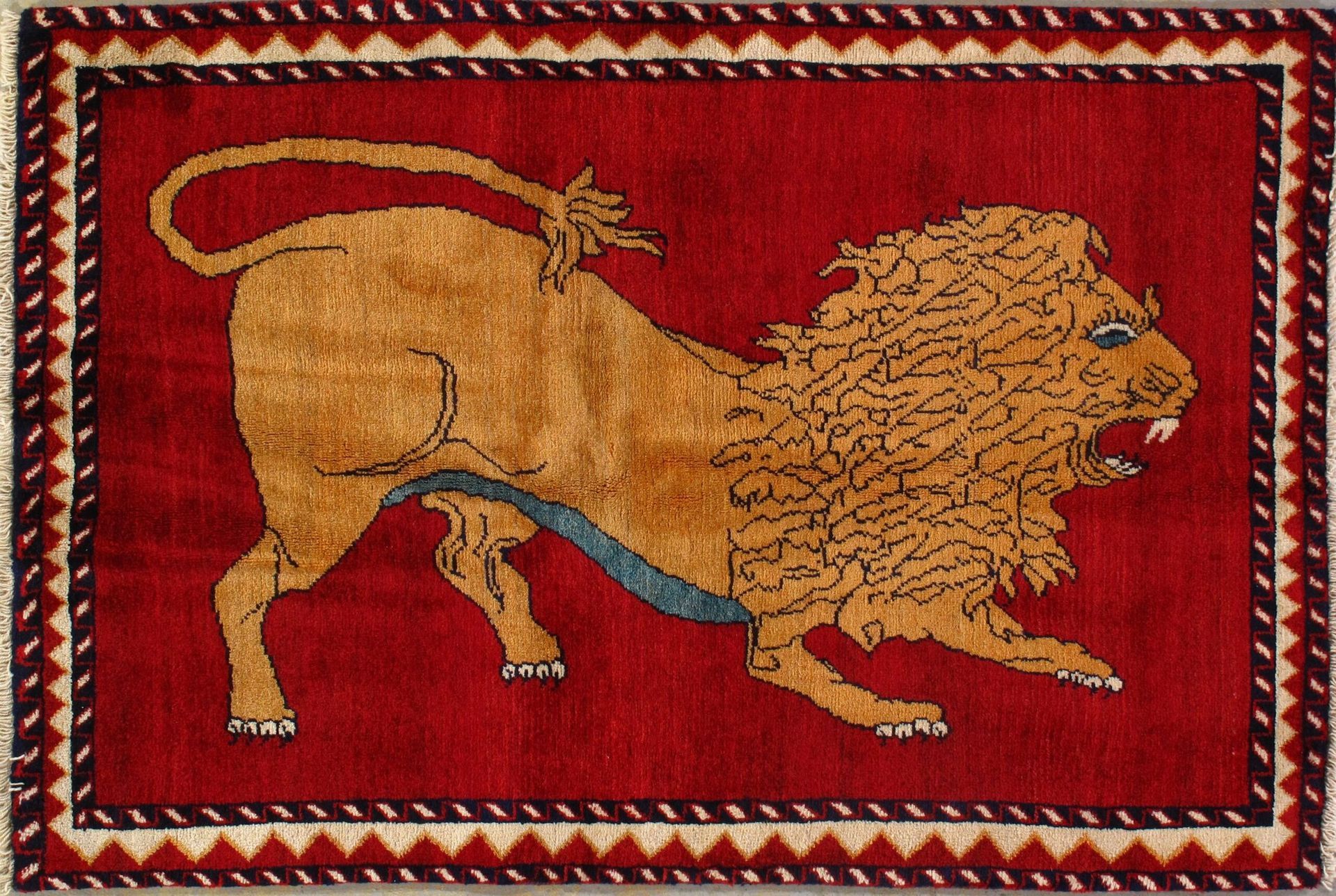 A rug with a picture of a lion on it