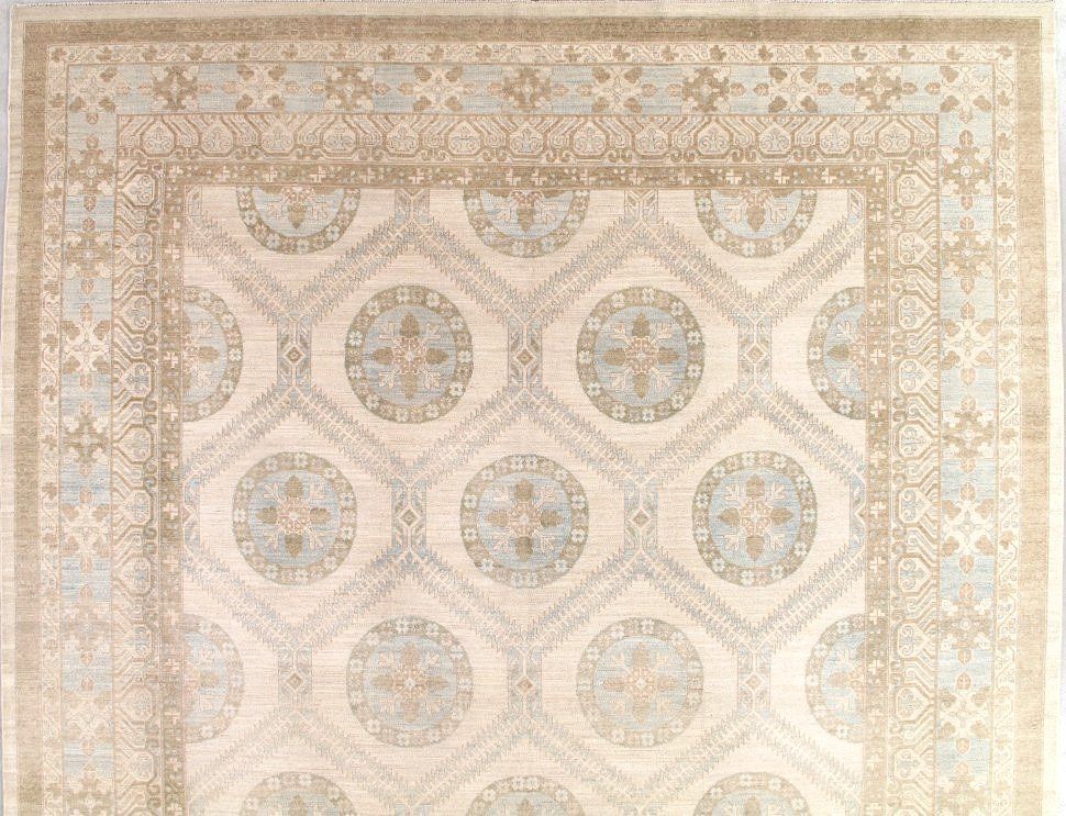 A close up of a rug with a pattern on it.