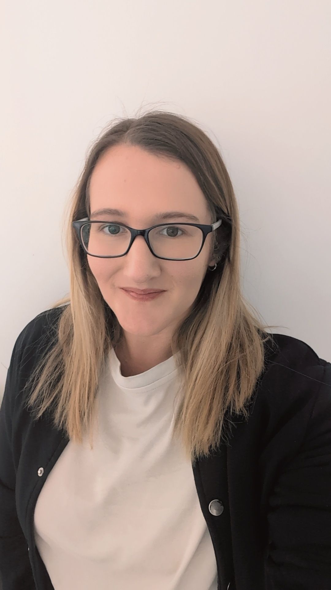 Welcoming Kelly R to BubbLe offering manual driving lessons in South Gloucestershire and Bath and North East Somerset (B.A.N.E.s) covering BS5, BS16, BS30, BS31 and BA1