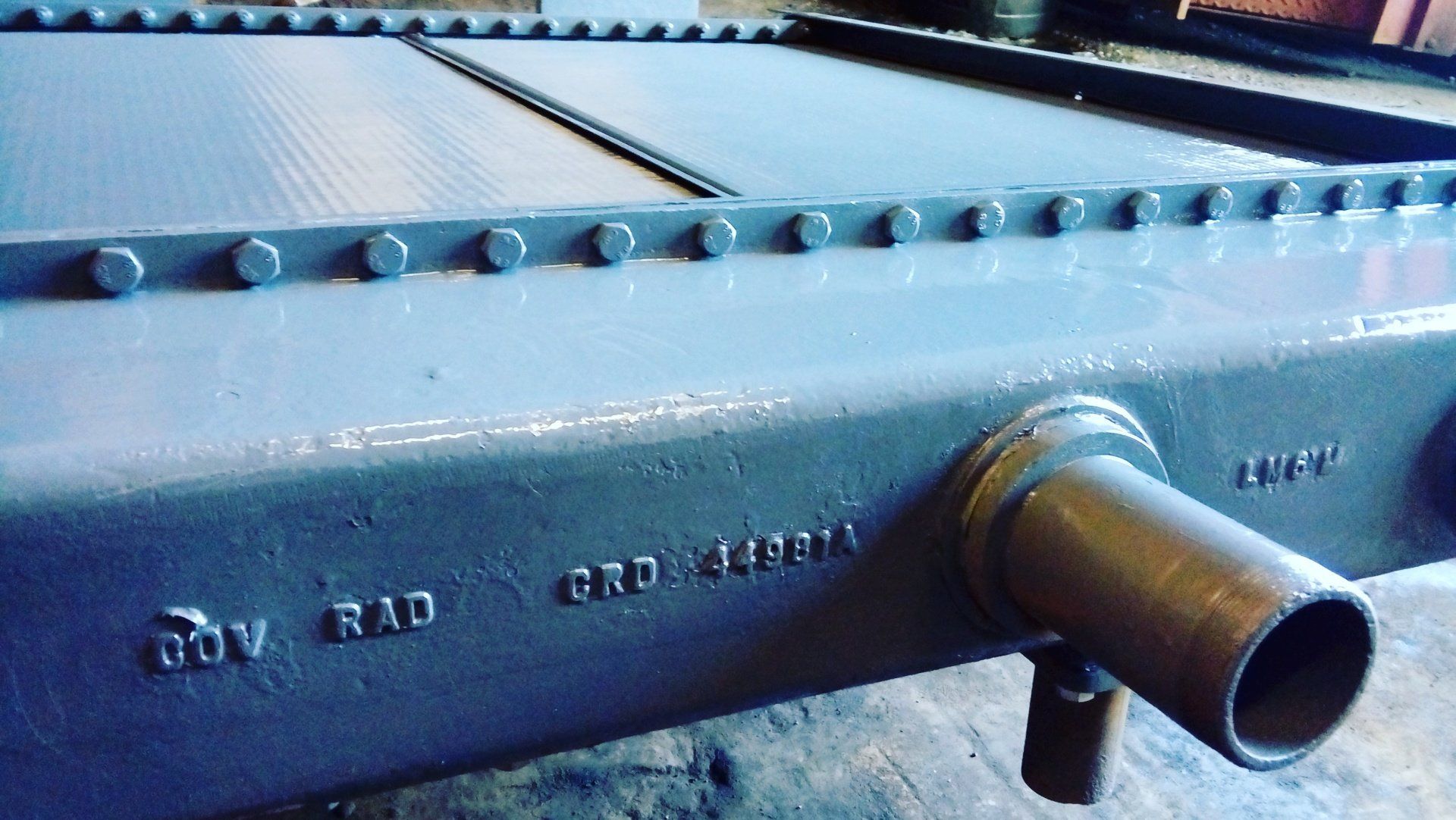 Rail cooling and heating equipment