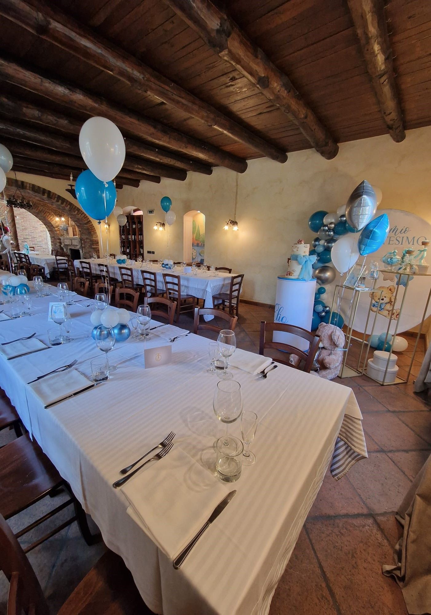 sala decorata per un battesimo