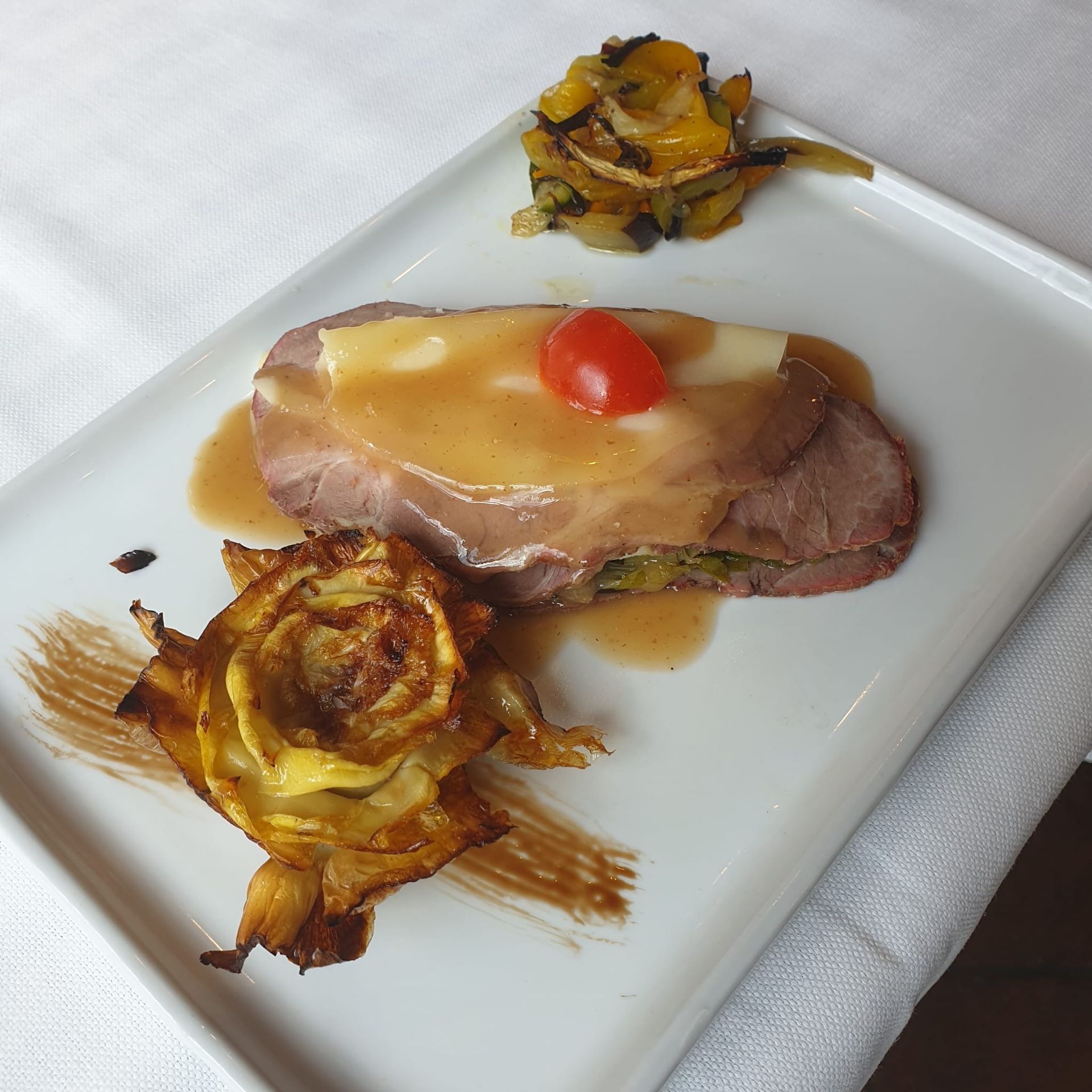 secondo piatto di carne e verdure