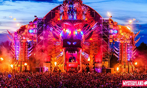 podium stage mysteryland 1