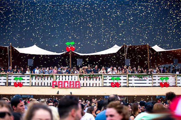 stretchtent flex tent vipdeck maxtenten 2