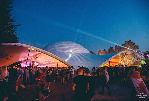 dometent dome big buck domes Europe 1