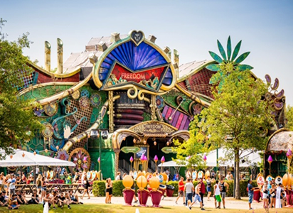 freedom stage podium tomorrowland 1