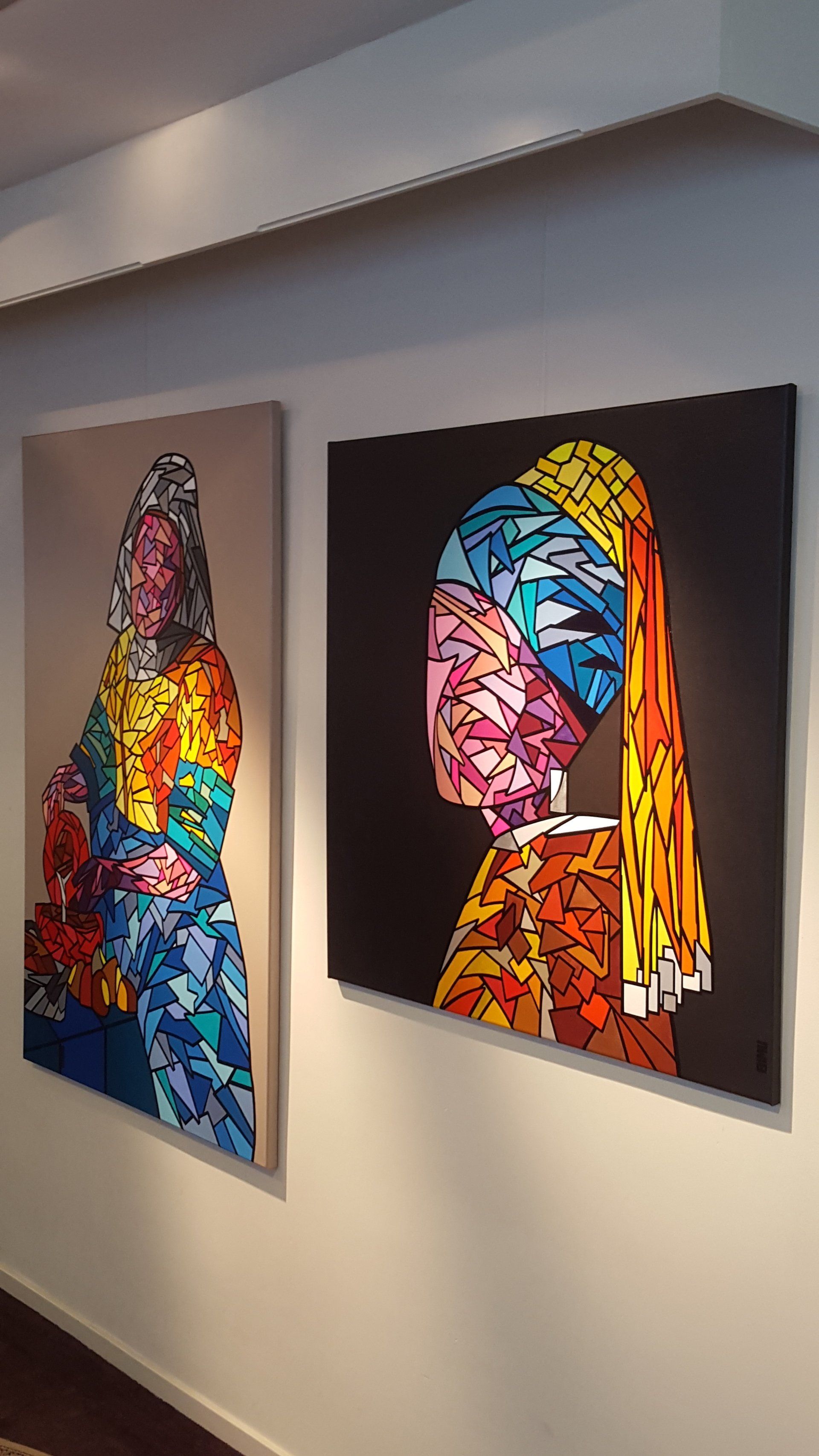 hedendaagse kunst contemporary art. Johannes vermeer. Girl with the pearl black and white painting.Portret schilderij. Portrait painting the hague. schilderij. Portrait painting the hague.Van Gogh. Vincent van gogh. michael burgers. Modern paintings. Acrylic paintings. Dutch artitst. kunstenaar den haag. strakke schilderijen.