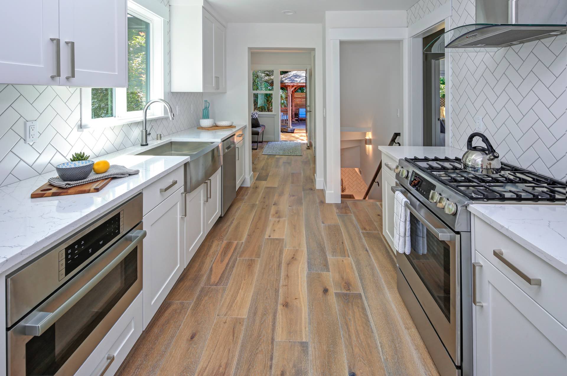 Kitchen Flooring and Backsplash Ideas
