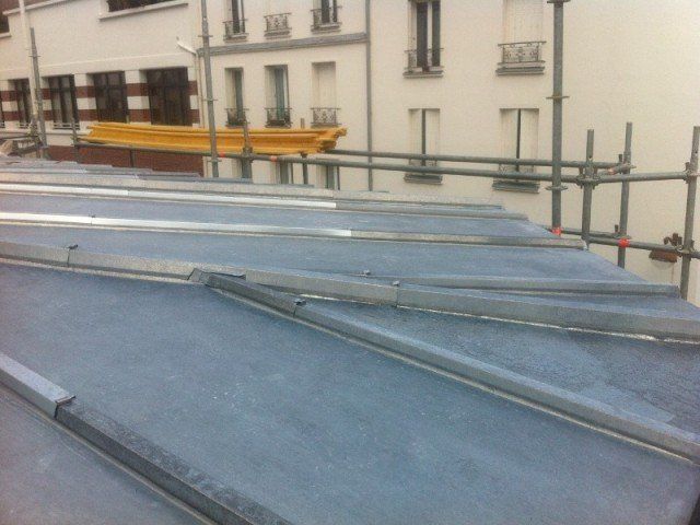 pose de toiture en zinc à Paris 20 par notre couvreur