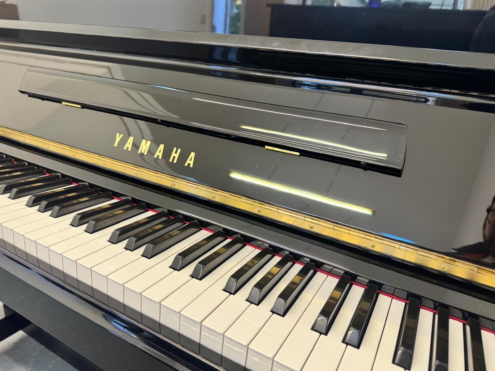Yamaha U10BL from 1988 Refurbished