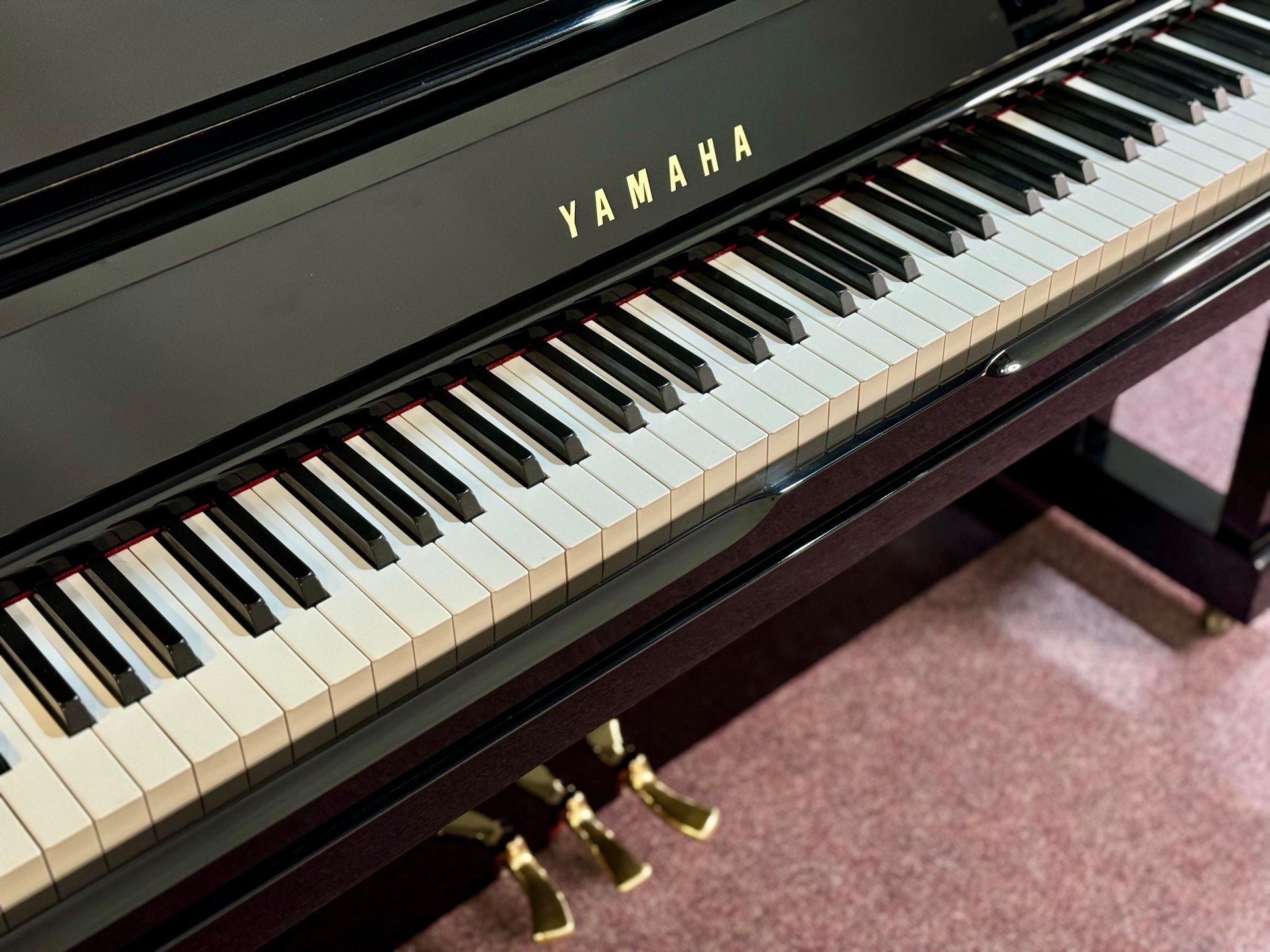 Yamaha UX30 BL from 1988 refurbished piano.