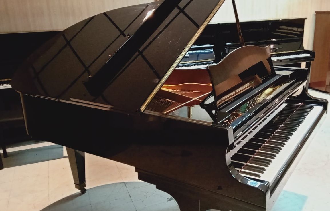 Diapason 183 Grand Piano (Made by Kawai)