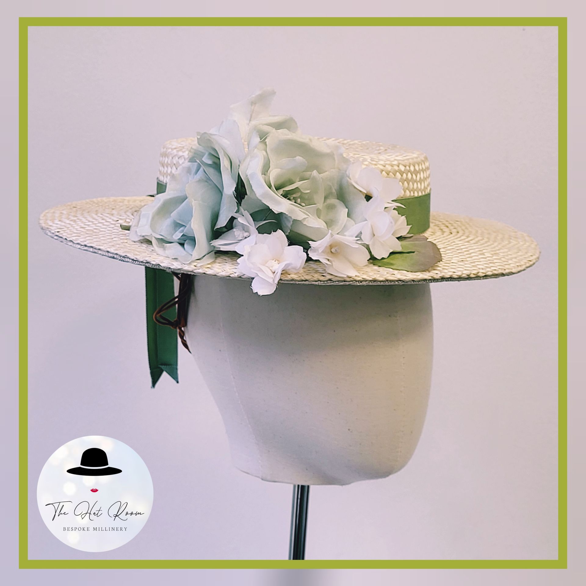 large saucer
large hatinator
Ascot ladies day
mother of the bride
mother of the groom
mother of the bride
oversized hat
large hat
mother of the groom
picture hat