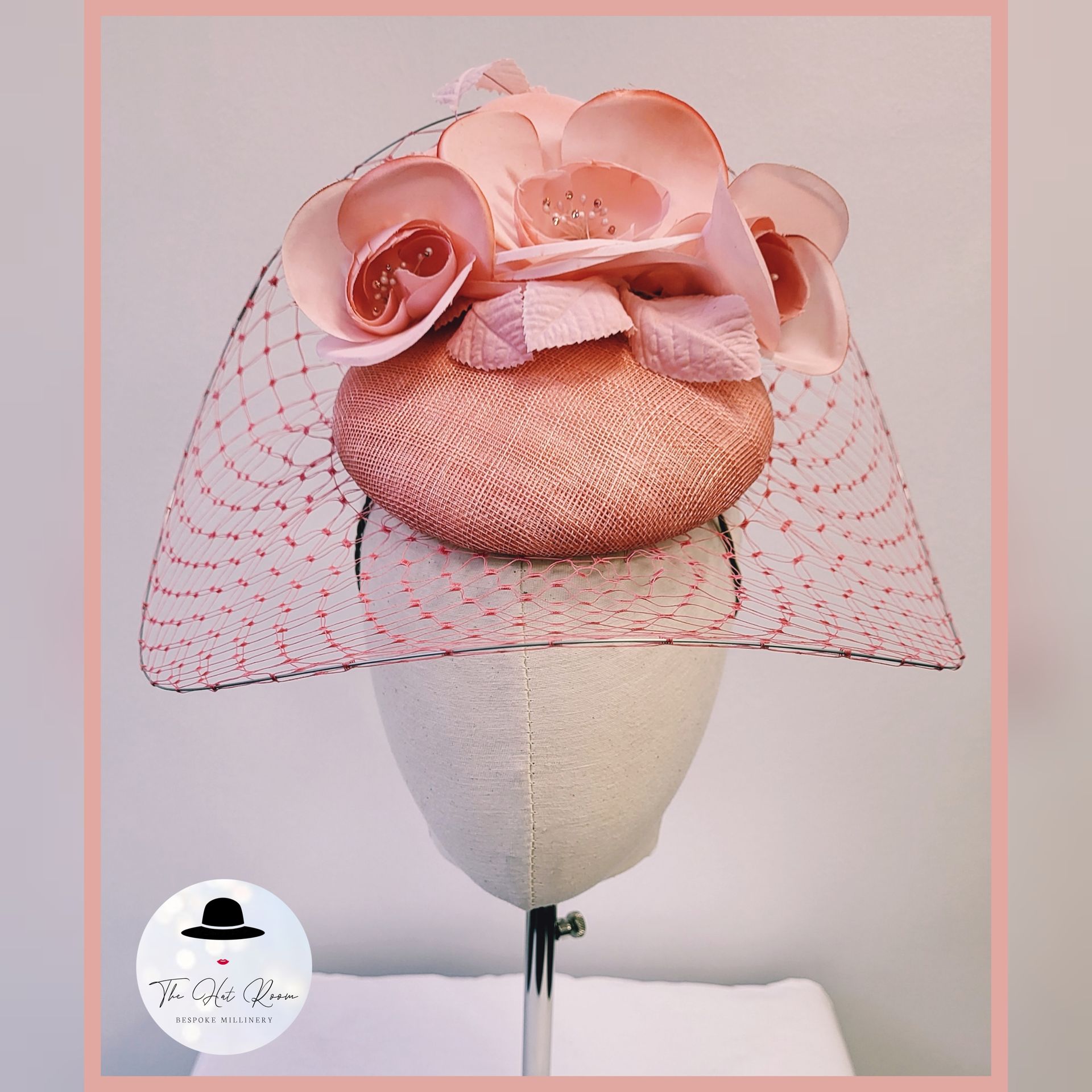 Straw Button
veiling
veil
fascinator
hatinator
Ascot
mother of the bride
mother of the groom