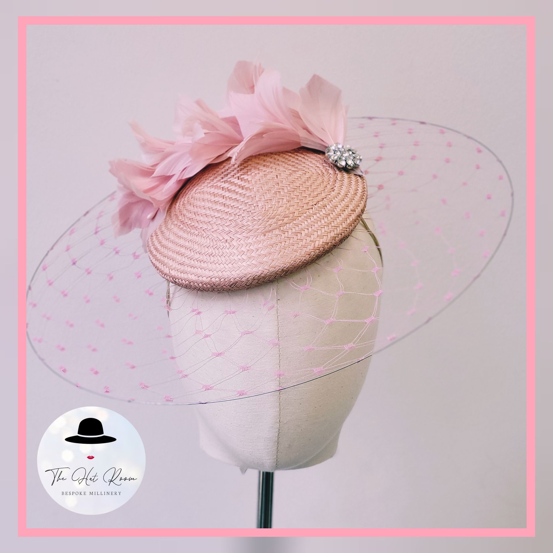 Straw Button
veiling
veil
fascinator
hatinator
Ascot
mother of the bride
mother of the groom
