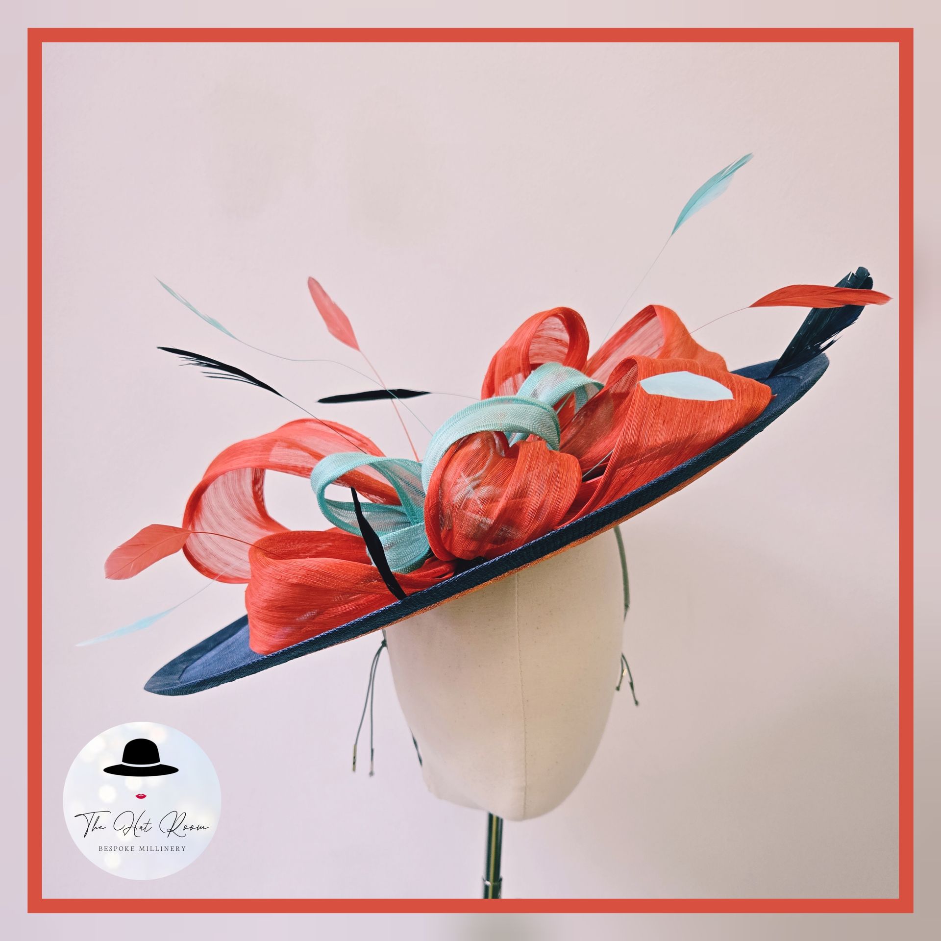 Large saucer hat
Large hatinator
large fascinator
Ascot
Mother of the Bride
Mother of the Groom