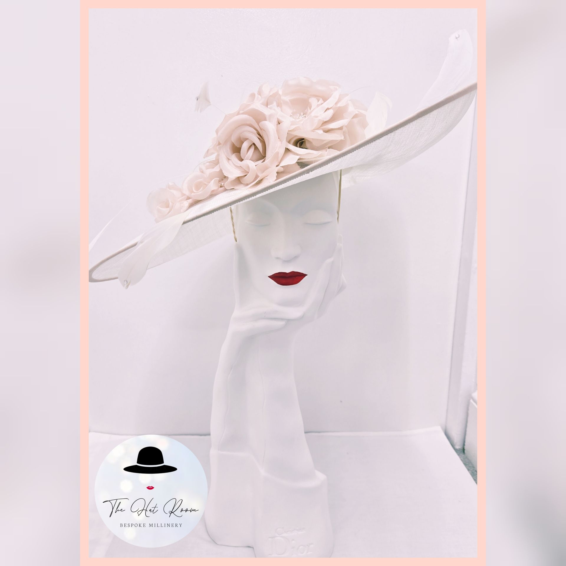 Large hatinator
large brim hat
mother of the bride
mother of the groom
Ascot