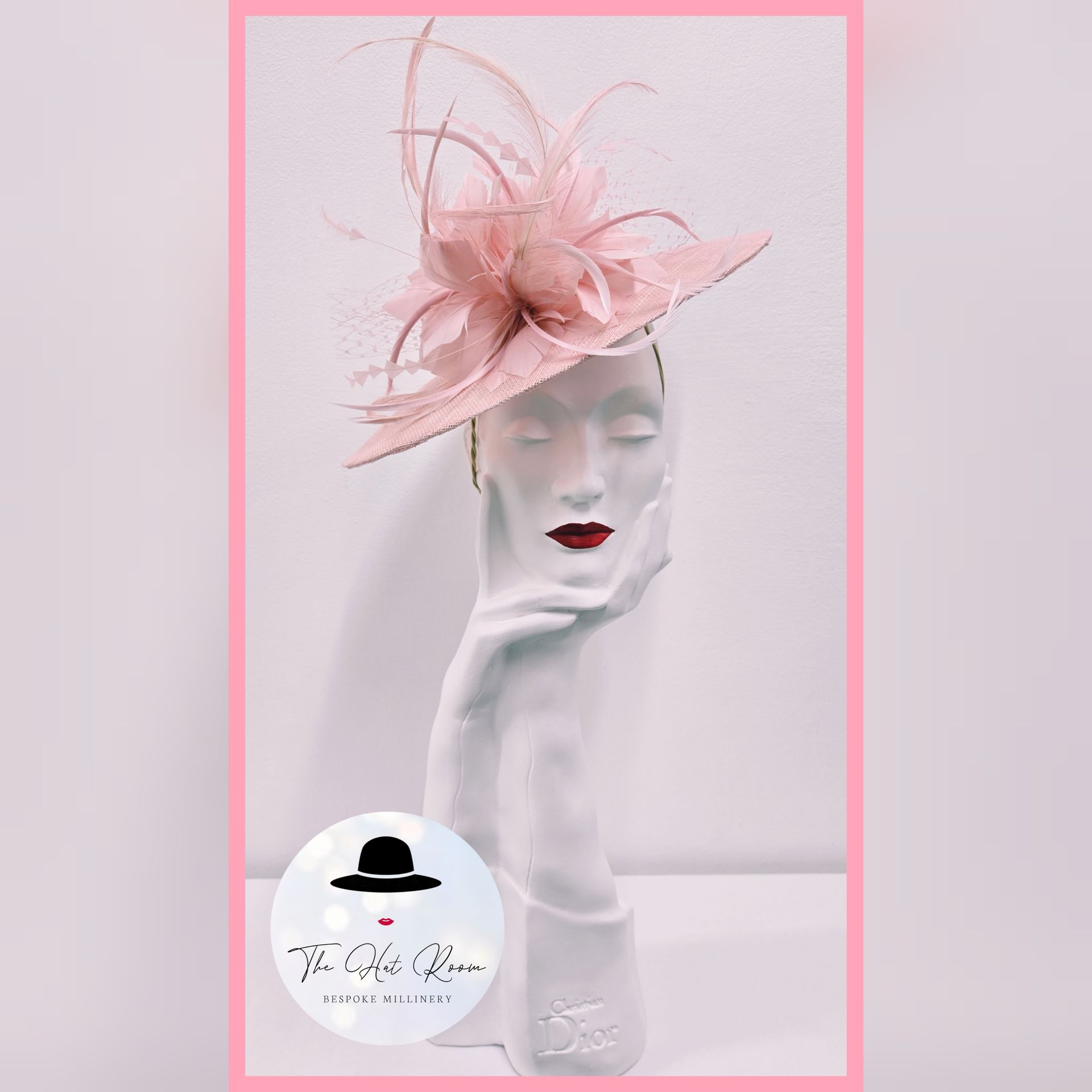 Hatinator
Fascinator
Mother of the bride
Mother of the Groom
Ascot
Race day fashion