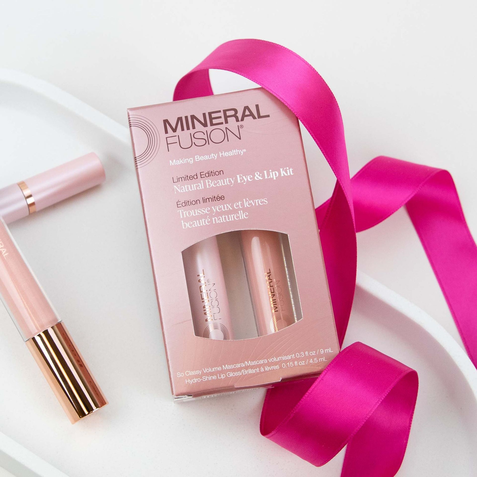 holiday promo photography with Mineral Fusion Eye & Lip kit with ribbon