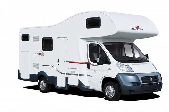 european-campervan-hire-5-6-berth-camper-van-hire-budget-holidays-cheap