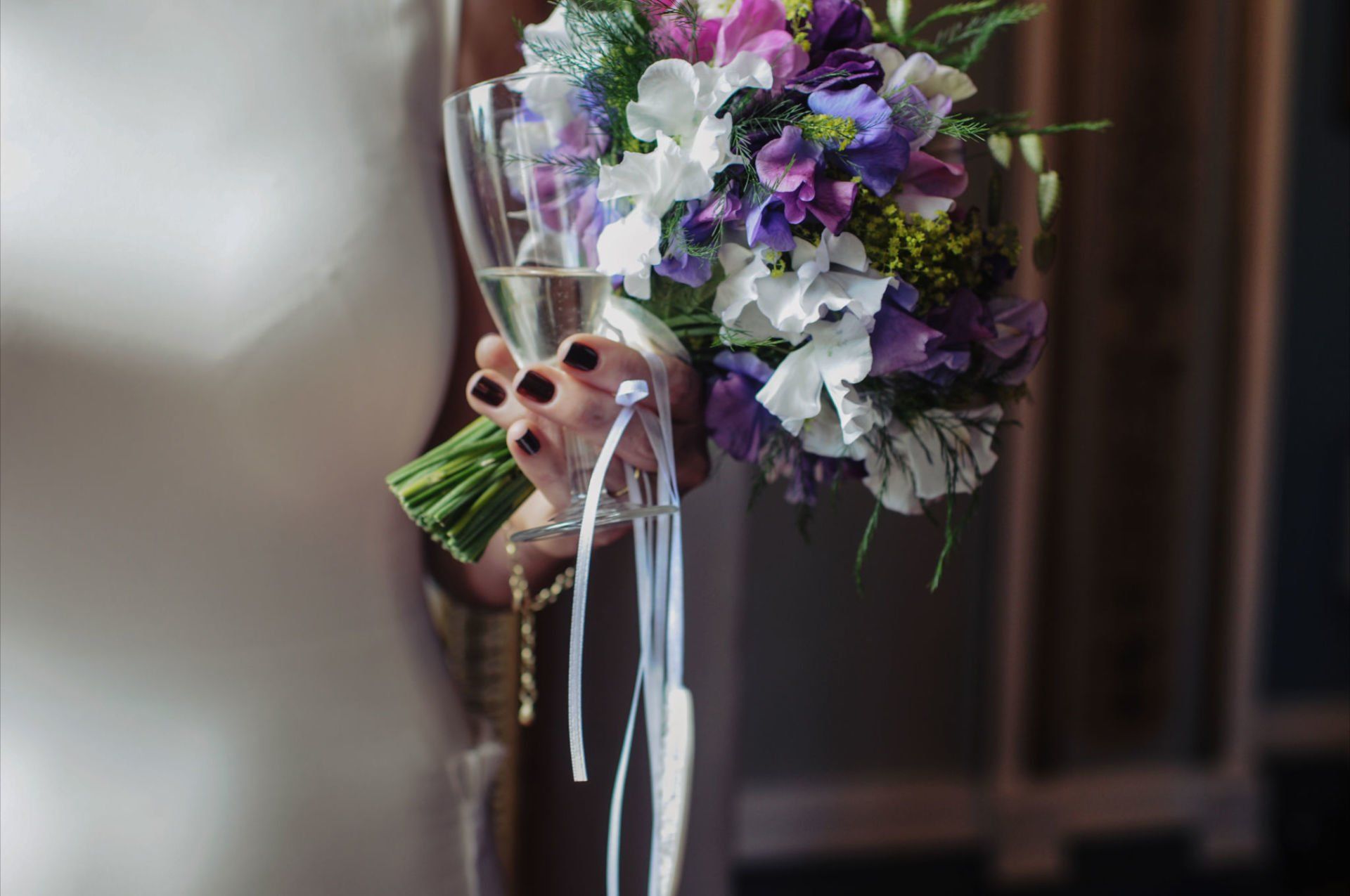 Wight Wedding Days | Your bouquet - to throw or not to throw?